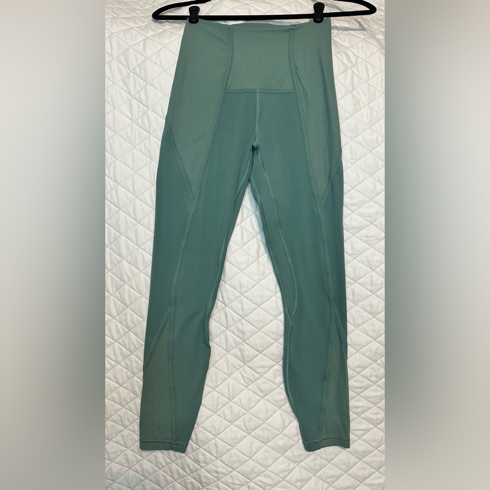 Lululemon Align™ Ribbed Panel High-Rise
Tight 25", Tidewater Teal, Size 4